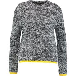 Swetry klasyczne damskie: one more story Sweter black