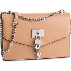 Torebka DKNY - Elissa R813H281 Latte LAT. Brązowe listonoszki damskie DKNY, bez wzorów, ze skóry, bez dodatków. W wyprzedaży za 639,00 zł.