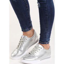 Srebrne Buty Sportowe Seems to Change. Pomarańczowe buty sportowe damskie marki Born2be, z materiału. Za 69,99 zł.