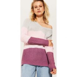 Sweter z dekoltem w serek - Wielobarwn. Szare bez kategorii marki House, s, z dekoltem w serek. Za 59,99 zł.