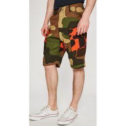 G-Star Raw - Szorty. Spodenki i szorty męskie G-Star RAW, bez wzorów, z bawełny, retro. W wyprzedaży za 219,90 zł.