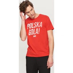 T-shirt dla kibica - Czerwony. Czerwone t-shirty męskie Reserved, m. W wyprzedaży za 14,99 zł.