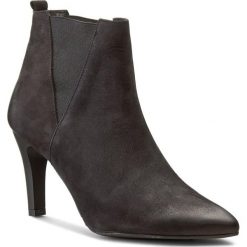 Botki CARINII - B3735 360-000-PSK-B95. Czarne buty zimowe damskie Carinii, z materiału, na obcasie. W wyprzedaży za 249,00 zł.