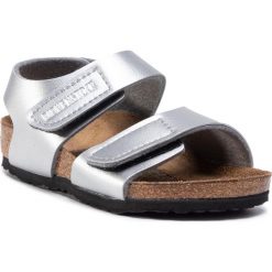 Sandały BIRKENSTOCK - Palu Kids Logo BS 1017356 Silver. Szare sandały dziewczęce Birkenstock, ze skóry ekologicznej, bez zapięcia. Za 219,00 zł.