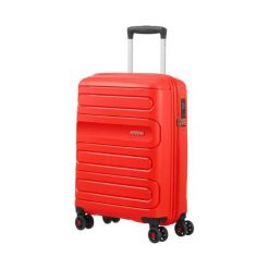 American Tourister Sunside 51G-00-002 (czerwony). Czerwone walizki American Tourister, bez wzorów. Za 369,00 zł.