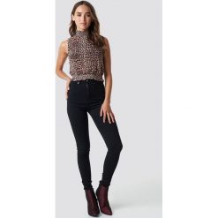 Dr Denim Jeansy Solitaire - Black. Czarne spodnie damskie z wysokim stanem marki Dr.Denim, z jeansu, z podwyższonym stanem. Za 161,95 zł.