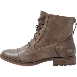 Buty zimowe damskie: Mustang Botki sznurowane kaffee