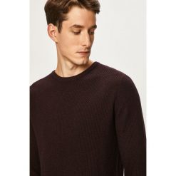 Tom Tailor Denim - Sweter. Fioletowe swetry męskie TOM TAILOR DENIM, s, bez wzorów, z bawełny, z okrągłym kołnierzem, bez kaptura. W wyprzedaży za 129,90 zł.