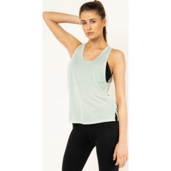 Koszulka techniczna NIKE Miler AJ8139. Zielone koszulki damskie polo Nike, s, bez wzorów, z elastanu, bez rękawów. W wyprzedaży za 99,00 zł.
