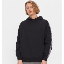 Bluza z kapturem - Czarny. Czarne bluzy męskie House, s, bez wzorów, z kapturem, bez rękawów, z kapturem. W wyprzedaży za 79,99 zł.
