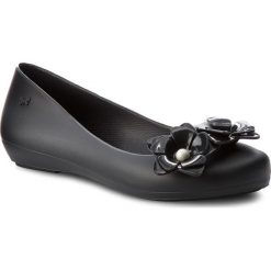 Baleriny ZAXY - Flower Fem 82529 Black 01003 BB285001 02064. Czarne baleriny damskie Zaxy, na co dzień, bez wzorów, z tworzywa sztucznego, bez obcasa, bez zapięcia. W wyprzedaży za 149,00 zł.