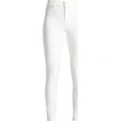Dorothy Perkins FRANKIE Jeans Skinny Fit white. Białe rurki damskie Dorothy Perkins. Za 129,00 zł.