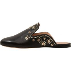 Kapcie damskie: Rachel Zoe GRACE MUK EYELET Kapcie black