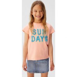 Mango Kids - Top dziecięcy Sundays 110-152 cm. Pomarańczowe bluzki dziewczęce Mango Kids, z nadrukiem, z bawełny, z okrągłym kołnierzem, z krótkim rękawem, krótkie, bez kaptura. W wyprzedaży za 29,90 zł.