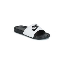 Klapki Nike BENASSI JUST DO IT. Białe kapcie męskie Nike, bez wzorów. Za 119,59 zł.
