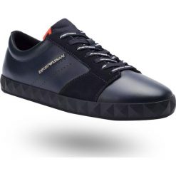 SNEAKERSY Emporio Armani. Niebieskie sneakersy męskie Emporio Armani, na sznurówki. Za 491,40 zł.
