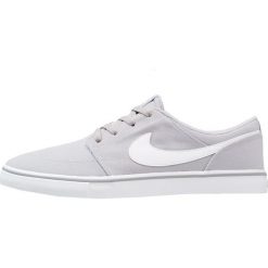 Nike SB PORTMORE II SS CNVS Tenisówki i Trampki wolf grey/white/black. Szare tenisówki damskie marki Nike SB, z tworzywa sztucznego. Za 269,00 zł.
