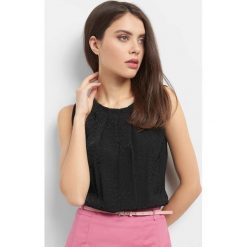 Bluzka w panterkę. Czarne bluzki damskie Orsay, bez wzorów, z wiskozy, eleganckie, z dekoltem na plecach, bez rękawów. W wyprzedaży za 55,00 zł.