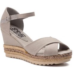 Espadryle REFRESH - 69811 Hielo. Szare espadryle damskie Refresh, bez wzorów, ze skóry ekologicznej, bez obcasa, na obcasie. W wyprzedaży za 149,00 zł.