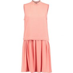 Sukienki hiszpanki: Moves KAMMI Sukienka letnia coral summer