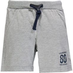 Mek - Szorty dziecięce 140-170 cm. Szare spodenki chłopięce Mek, z bawełny, sportowe. W wyprzedaży za 49,90 zł.