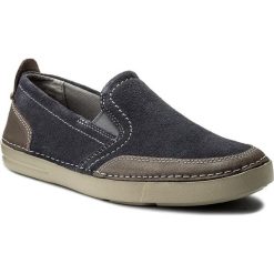 Półbuty CLARKS - Gosler Race 261325837 Blue Suede. Niebieskie półbuty męskie marki Clarks, na co dzień, bez wzorów, ze skóry, klasyczne, bez zapięcia. W wyprzedaży za 199,00 zł.