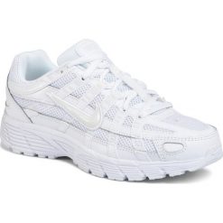 Buty NIKE - P-6000 BV1021 102 White/White/Platium Tint. Białe buty sportowe damskie Nike, bez wzorów, ze skóry ekologicznej, sportowe. Za 469,00 zł.