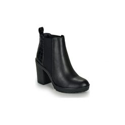 Botki Only BOO LOOP ELASTIC. Czarne botki damskie ONLY, bez obcasa, bez zapięcia. W wyprzedaży za 175,20 zł.