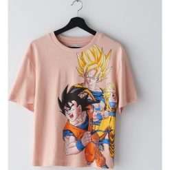 Koszulka Dragon Ball -. Koszulki damskie Cropp, s, bez wzorów, bez kołnierzyka, bez rękawów. Za 49,99 zł.