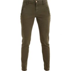 Chinosy damskie: Selected Femme SFINGRID Chinosy grape leaf