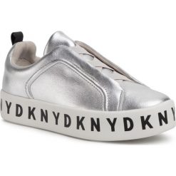 Sneakersy DKNY Bashi-Slip On Plat K4903621. Szare półbuty damskie DKNY, bez wzorów, bez obcasa, bez zapięcia. W wyprzedaży za 439,00 zł.