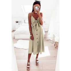 Sukienka BORILA BEIGE. Brązowe sukienki damskie Sukienka BORILA BEIGE, s, bez wzorów, bez kołnierzyka, bez rękawów, długie. W wyprzedaży za 89,00 zł.