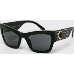 Versace - Okulary 0VE4358.529587.52. Czarne okulary przeciwsłoneczne damskie VERSACE, prostokątne. Za 1199,00 zł.