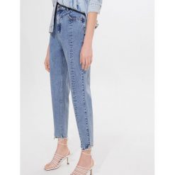 Jeansy mom fit - Niebieski. Niebieskie jeansy damskie Mohito. Za 139,99 zł.