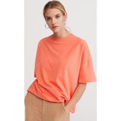 Gładki T-shirt oversize - Różowy. Różowe t-shirty damskie Reserved, s, bez wzorów, bez kołnierzyka. Za 39,99 zł.