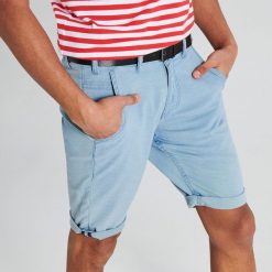Szorty comfort z paskiem - Niebieski. Niebieskie spodenki i szorty męskie Cropp, m, bez wzorów. Za 79,99 zł.