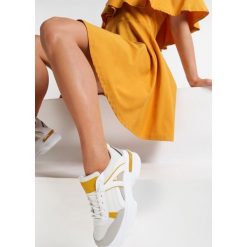 Biało-Żółte Sneakersy Hainei. Białe sneakersy damskie Renee, z jeansu. Za 99,99 zł.