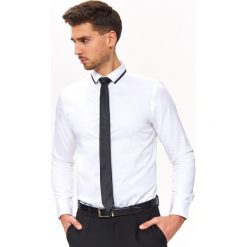 Koszula z lamówkami taliowana. Białe koszule męskie na zimę, m, eleganckie. W wyprzedaży za 59,99 zł.