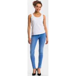Dżinsy "Alan" - Skinny fit - w kolorze błękitnym. Niebieskie rurki damskie marki Cross Jeans, z aplikacjami. W wyprzedaży za 113,95 zł.