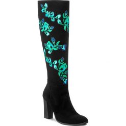 Buty zimowe damskie: Kozaki BALDOWSKI – W00238-3160-002 Zamsz Czarny/Haft