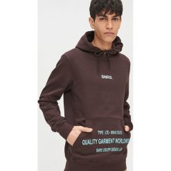 Bluza kangurka z kapturem - Brązowy. Pomarańczowe bluzy męskie Cropp, s, bez wzorów, z kapturem, bez rękawów, z kapturem. Za 99,99 zł.