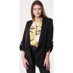 Czarna Marynarka Oneself. Czarne marynarki damskie Born2be, s, bez wzorów, z tkaniny. Za 109,99 zł.