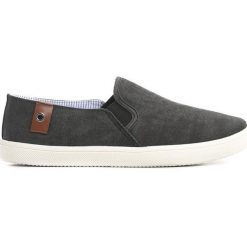 Czarne Trampki Hold In High Esteem. Czarne trampki męskie Born2be, bez wzorów, bez zapięcia. Za 59,99 zł.