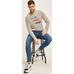 Wrangler - Jeansy Bryson. Niebieskie jeansy męskie Wrangler, bez wzorów. Za 319,90 zł.