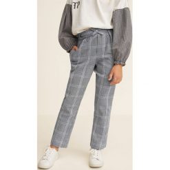 Mango Kids - Spodnie dziecięce Anik 110-164 cm. Szare spodnie dziewczęce marki Mango Kids, z bawełny, casualowe. W wyprzedaży za 35,90 zł.