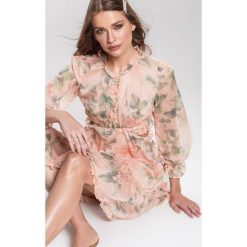 Jasnobeżowa Sukienka Tangibility. Brązowe sukienki damskie Renee, s, z aplikacjami, z falbankami, bez rękawów, mini. Za 239,99 zł.