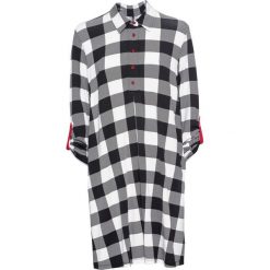 Sukienka shirtowa z kieszeniami bonprix czarno-biały w kratę. Czarne sukienki damskie bonprix, bez wzorów, bez kołnierzyka, z długim rękawem, długie, mini. Za 149,99 zł.