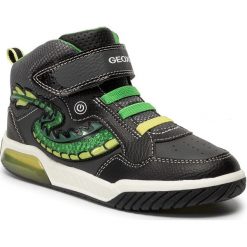 Sneakersy GEOX - J Inek B.E J949CE 05411 C0016 D Black/Green. Czarne trampki chłopięce Geox, bez wzorów, ze skóry ekologicznej, na rzepy. Za 309,00 zł.