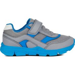 Sneakersy "Torque" w kolorze szarym. Szare trampki chłopięce geox kids, bez wzorów, bez zapięcia. W wyprzedaży za 114,95 zł.