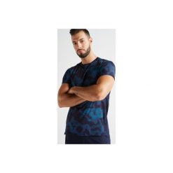 Koszulka fitness krótki rękaw FTS500 męska. Niebieskie koszulki męskie DOMYOS, xl, bez wzorów, z elastanu, bez kołnierzyka, z krótkim rękawem, krótkie. Za 59,99 zł.